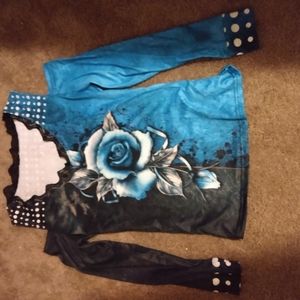 No Shoulders long sleeve shirt new without tags